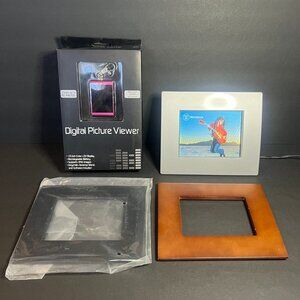 Westinghouse 5.6" Digital Photo Frame DPF-0561 & 1.5" LCD Digital Picture Viewer